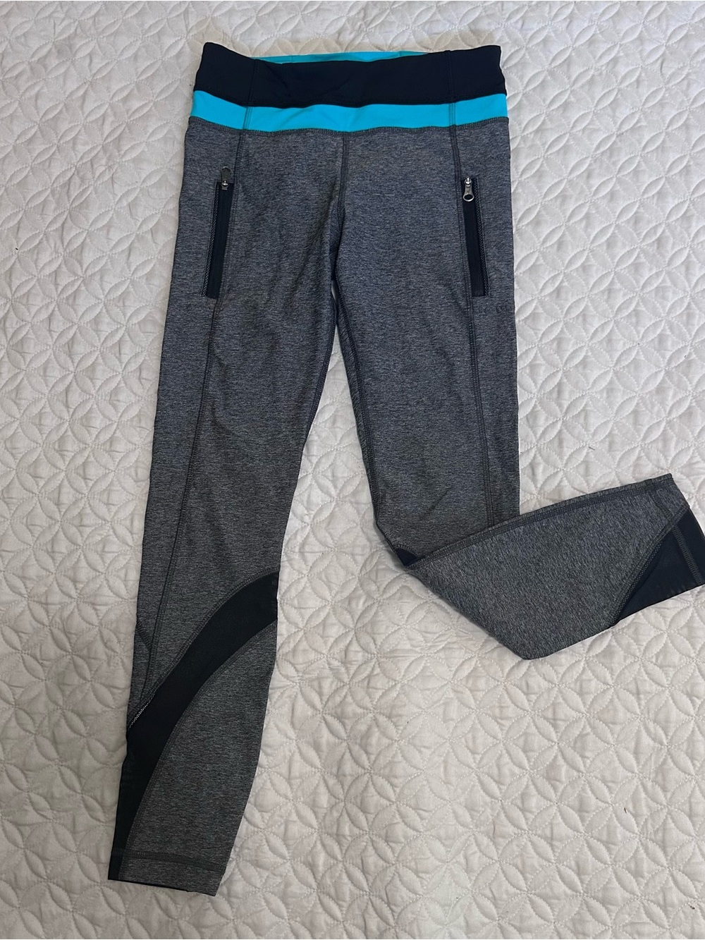 lululemon athletica womens Gray Leggings with Teal Waistband